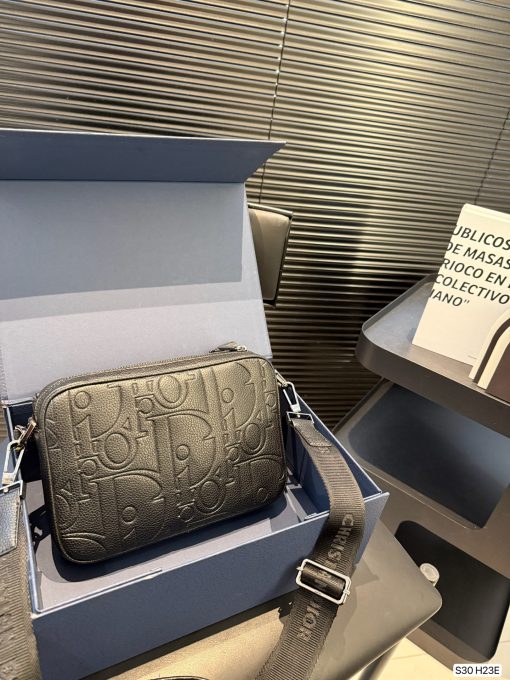 Dior Gravity Messenger Bag - Image 4