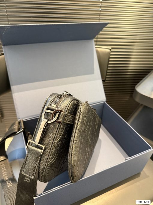 Dior Gravity Messenger Bag - Image 9