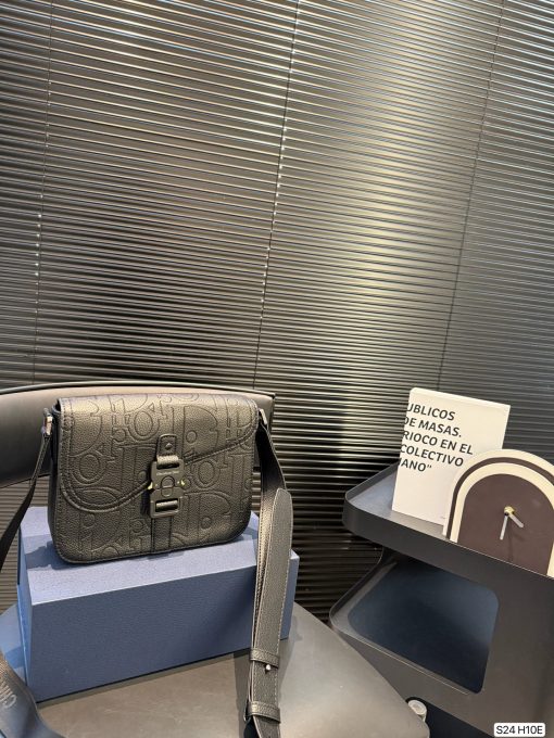 Dior messenger bag