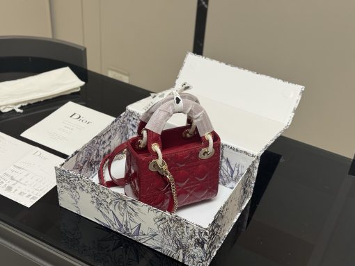 Dior Diana patent leather bag - Image 8