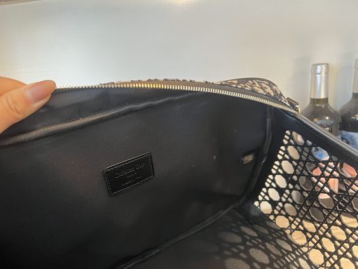 Dior pet bag - Image 9