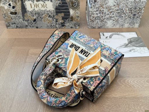 Dior Princess Diana bag - Image 9