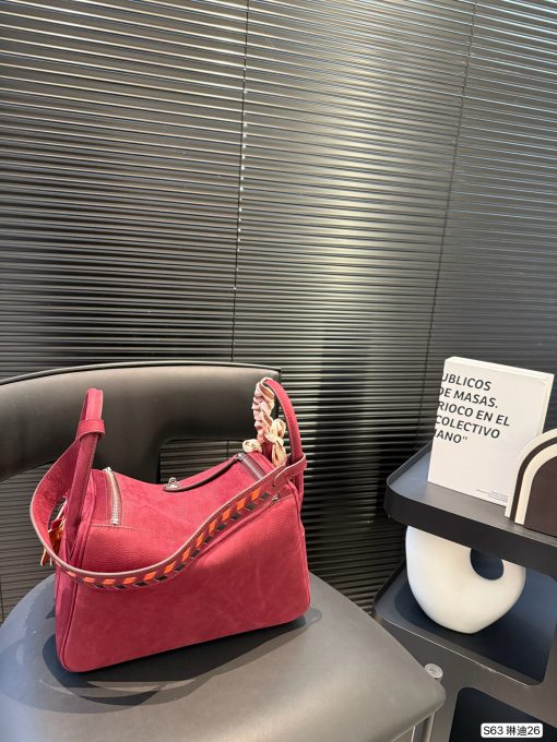 Hermes suede Lindi bag - Image 7