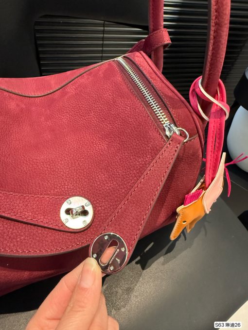 Hermes suede Lindi bag - Image 8