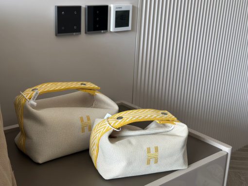 Hermes toiletry bag - Image 6