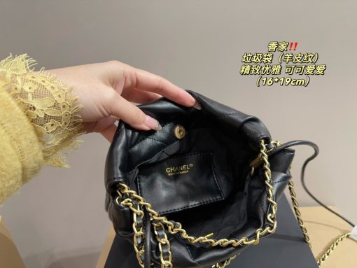 CHANEL Garbage bag - Image 10
