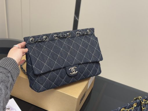 CHANEL denim crossbody bag - Image 3