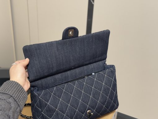 CHANEL denim crossbody bag - Image 4
