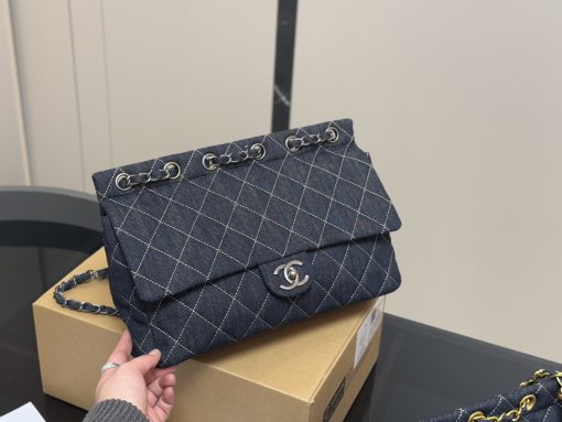 CHANEL denim crossbody bag - Image 6