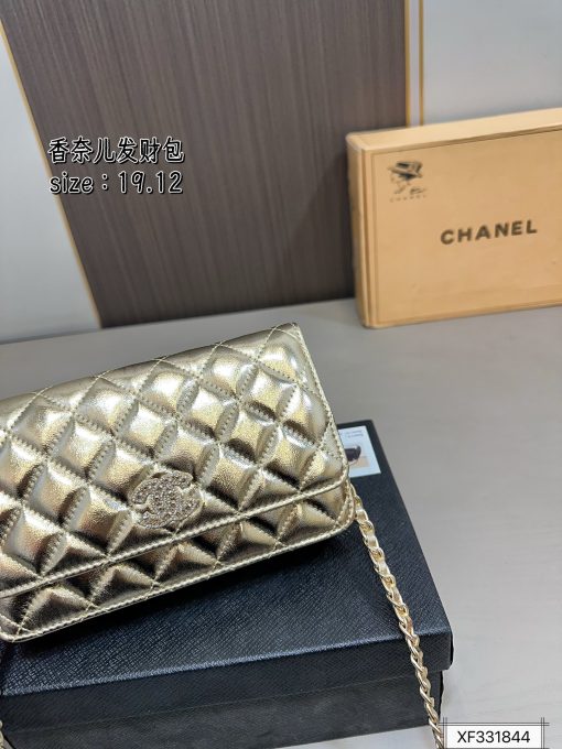 Chanel Diamond Money bag - Image 6