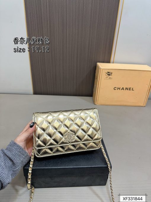 Chanel Diamond Money bag - Image 7
