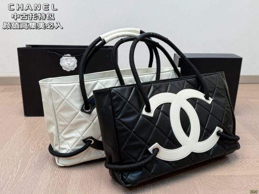 CHANEL tote bag - Image 2