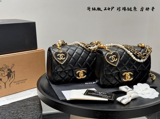 Chanel pearl chain bag - Image 2