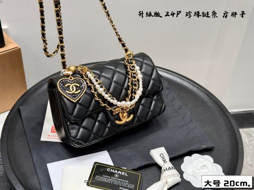 Chanel pearl chain bag - Image 5