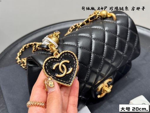 Chanel pearl chain bag - Image 6