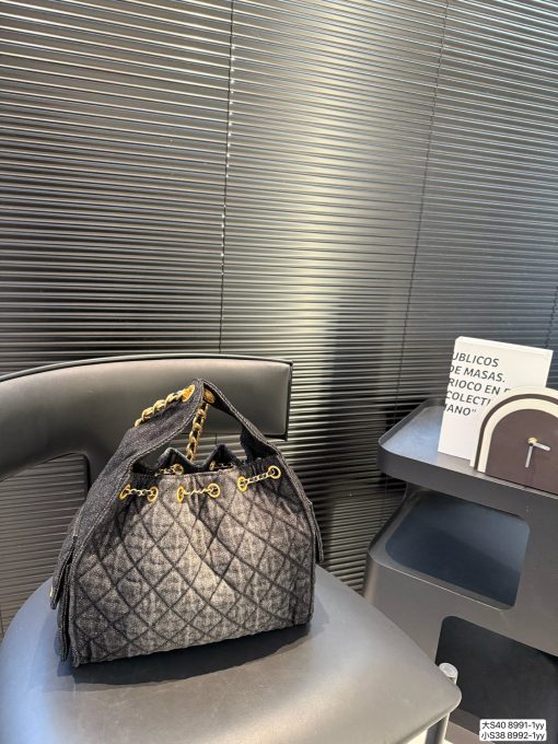 Chanel Tote denim bag - Image 6