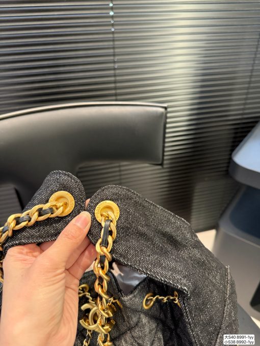 Chanel Tote denim bag - Image 8