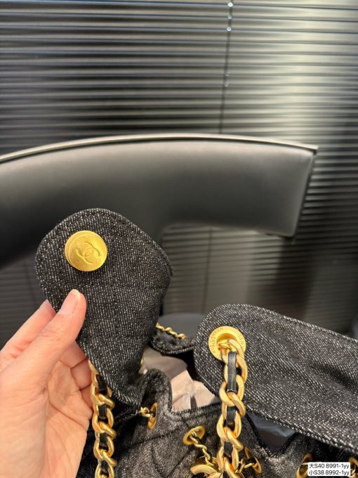 Chanel Tote denim bag - Image 9