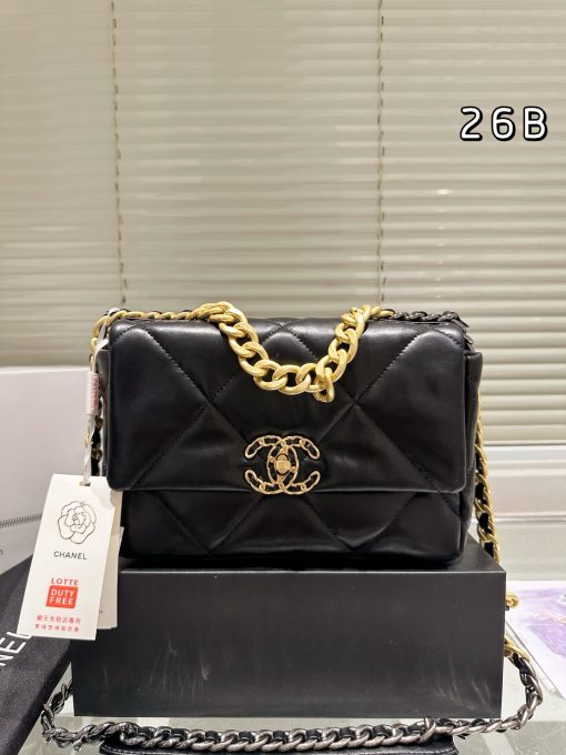 Chanel handbags and bags - Image 6
