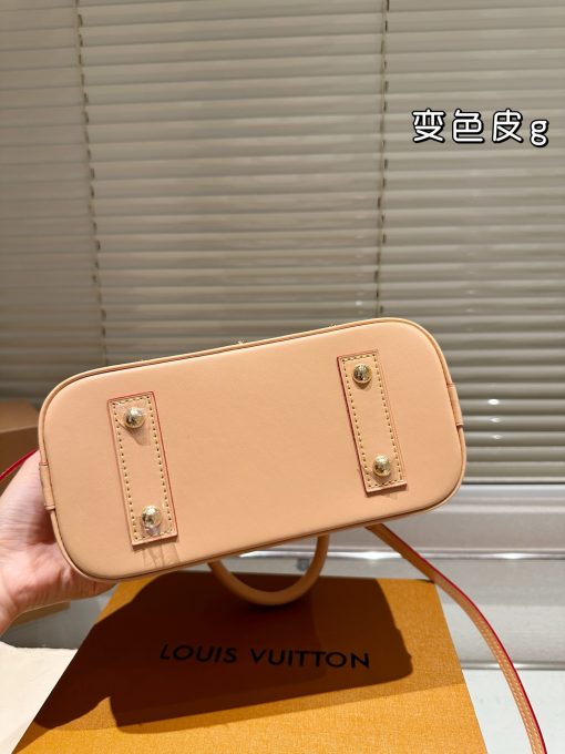 Lv alma shell bag - Image 9