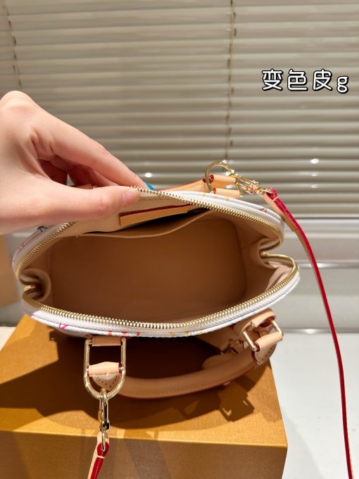 Lv alma shell bag - Image 10