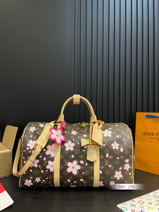 LV travel bag - Image 3