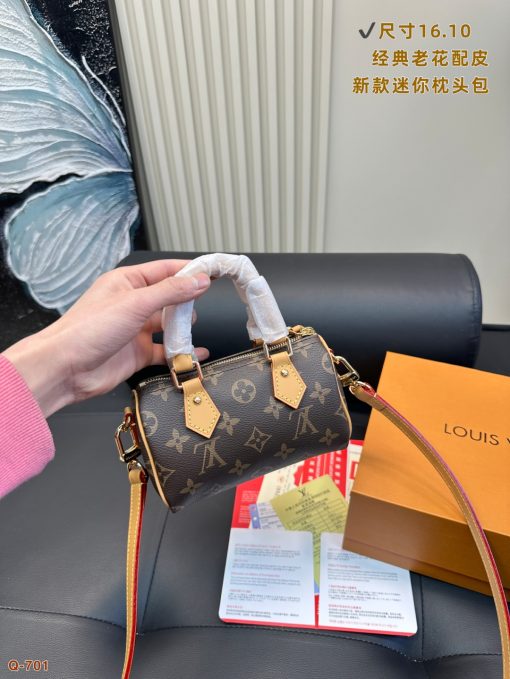 LV mini pillow bag - Image 3