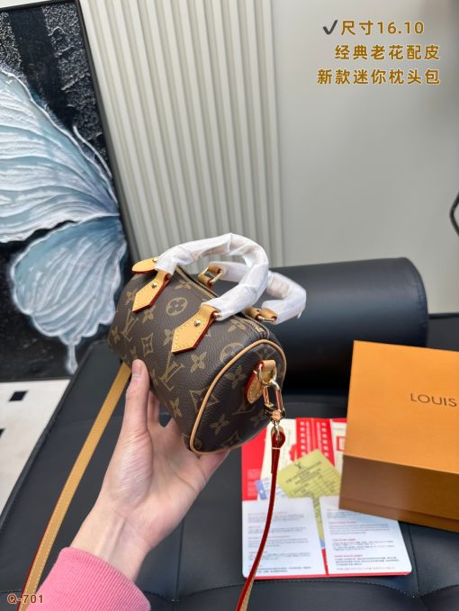 LV mini pillow bag - Image 5