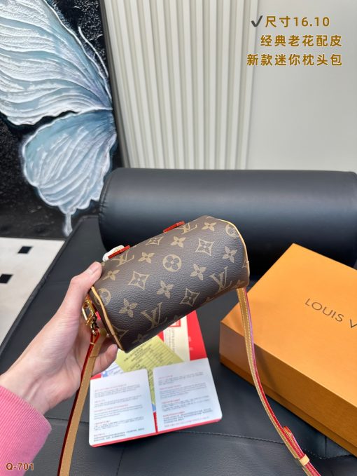 LV mini pillow bag - Image 8