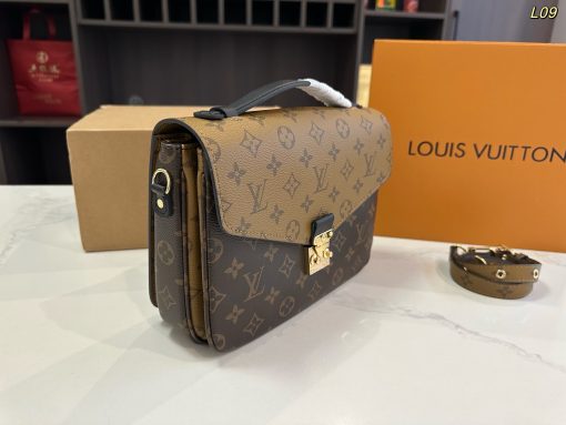 LV messenger bag - Image 6