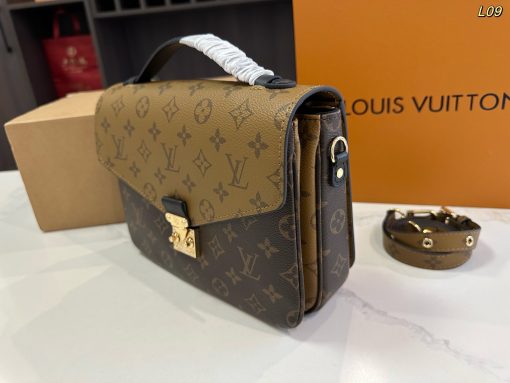 LV messenger bag - Image 7