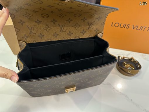 LV messenger bag - Image 10