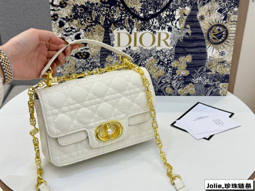 DIOR jolie