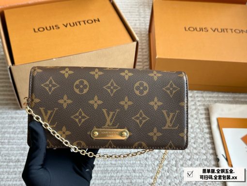 LV WALLET ON CHAIN LILY - Image 10