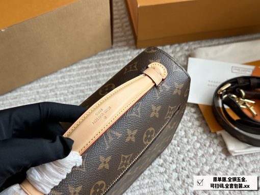 Louis Vuitton Pochette Metis - Image 6