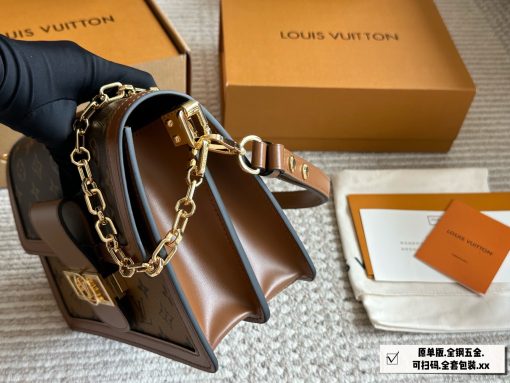 Louis Vuitton messenger bag - Image 5