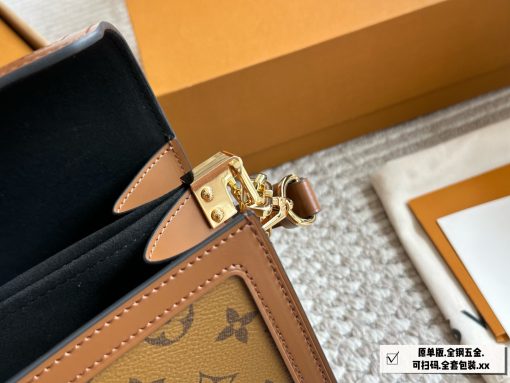Louis Vuitton messenger bag - Image 9
