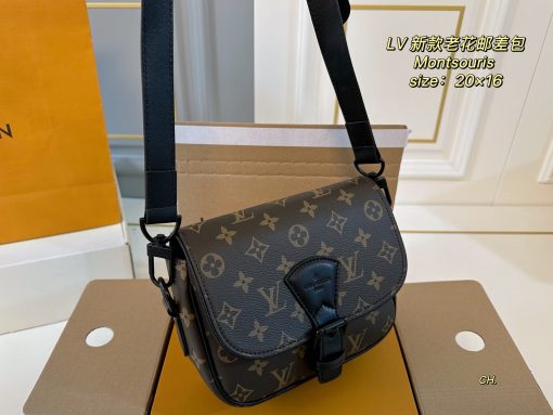 LV messenger bag - Image 3