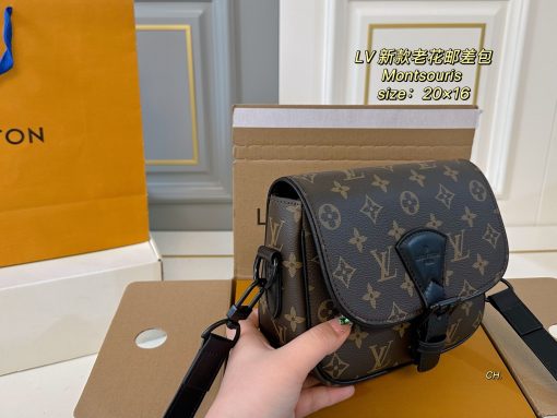 LV messenger bag - Image 4