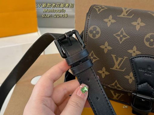 LV messenger bag - Image 6