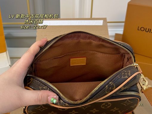 LV camera bag - Image 10