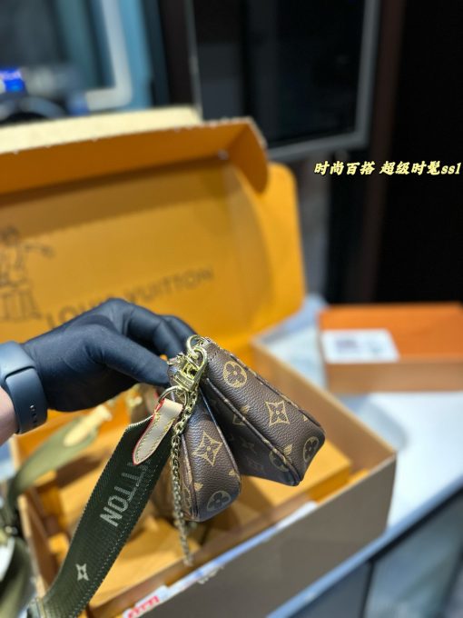 LV Mahjong bag - Image 6