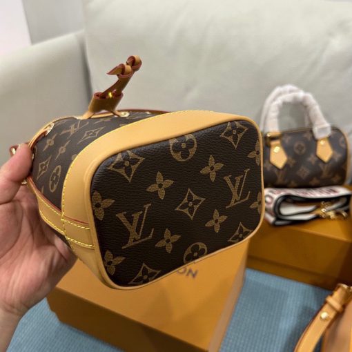 LV Mini bucket - Image 5