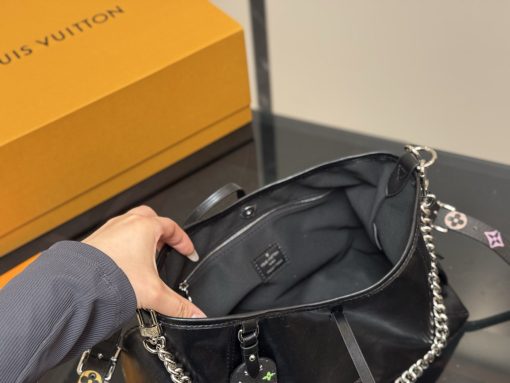 LV CarryAll - Image 4