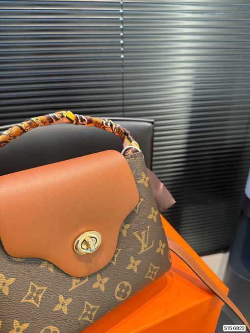 LV tote bag - Image 7