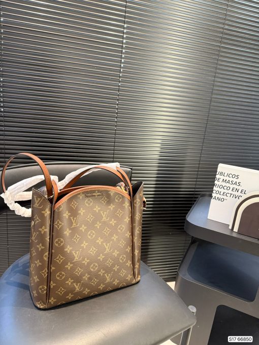 LV tote bag - Image 6