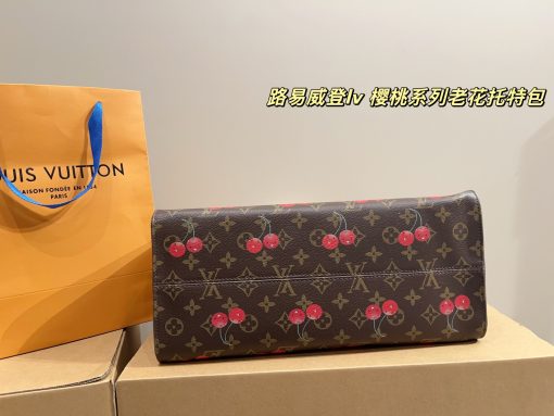LV Cherry tote bag - Image 9