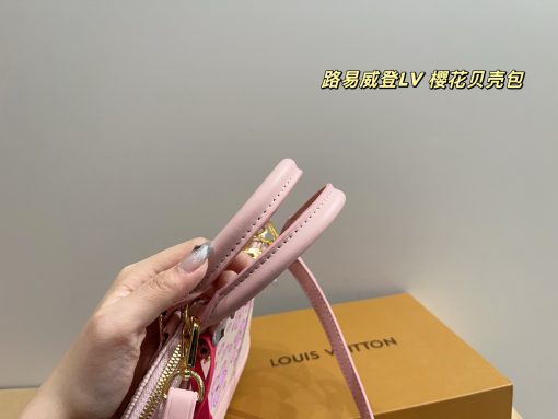 LV shell bag - Image 7
