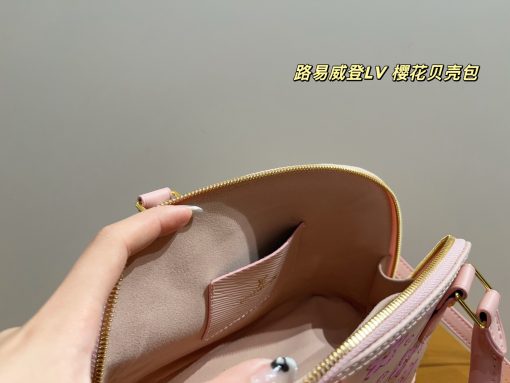 LV shell bag - Image 10