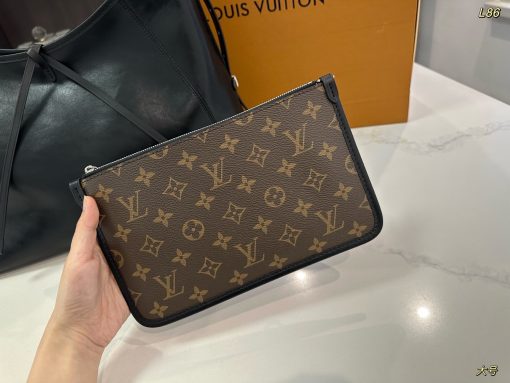 LV carryall - Image 6